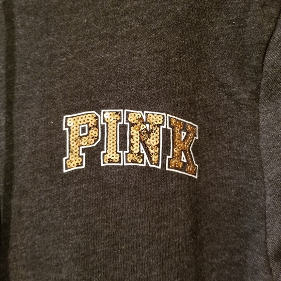 🎁Victoria's Secret Pink w/ flip sequins and Sherpa lined hoodie NWOT🎁 - Picture 3 of 11